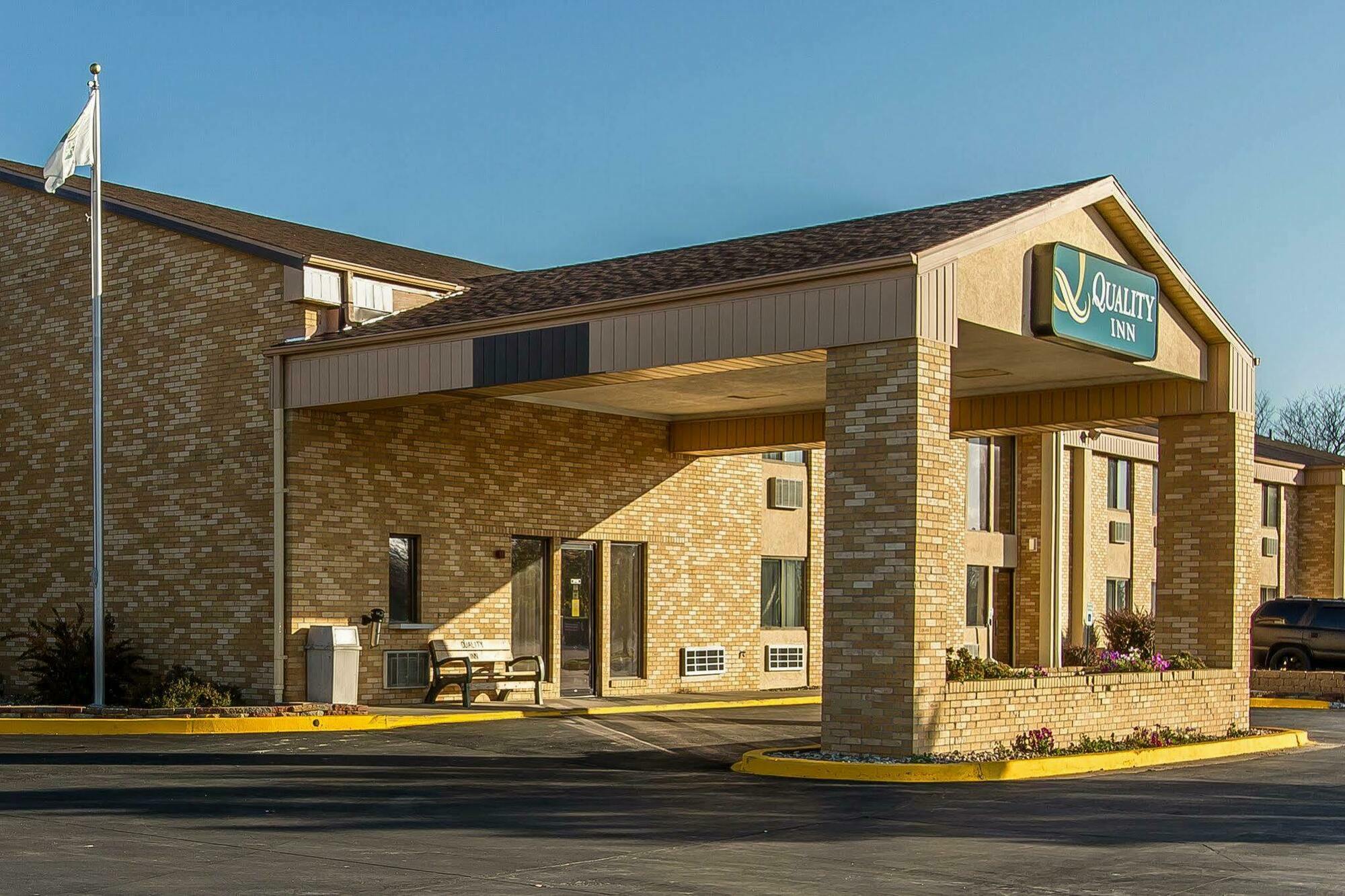 Quality Inn Burlington Near Hwy 34 Exterior foto